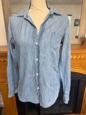 Frank & Eileen Barry soft denim blue buttondown longsleeves medium